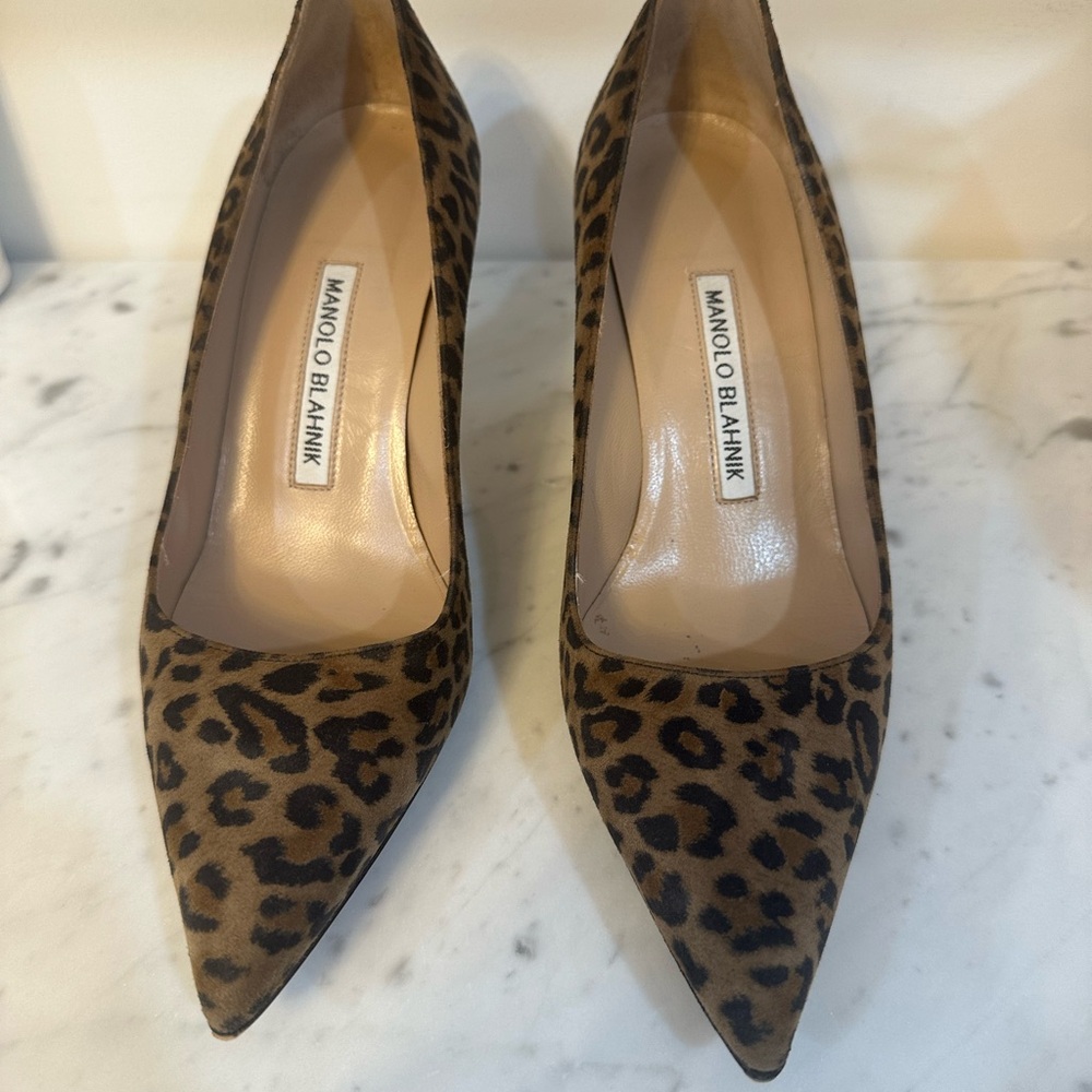 manolo blahnik leopard print heels size 36.5